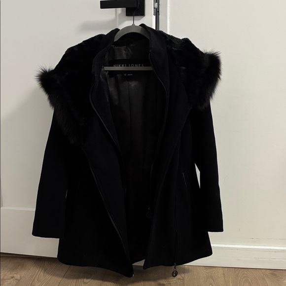 NIKKI JONES WOOL CASHMERE BLEND COAT WITH FUR TRIM HOOD - Picture 2 of 7